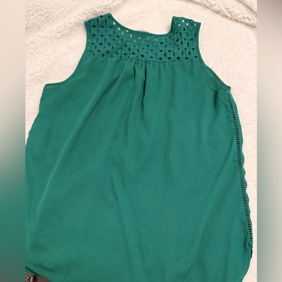 Cute and comfy blouse - Picture 1 of 4